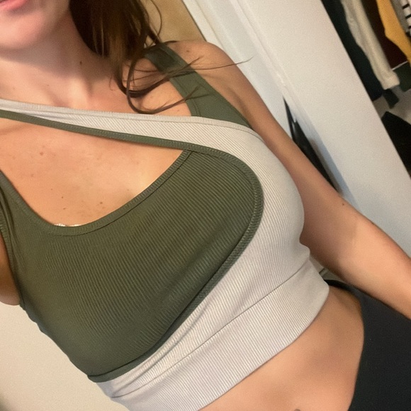 Cool tank asymmetrical straps - Picture 3 of 3